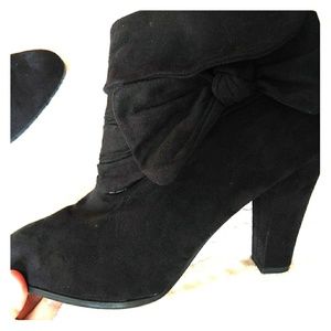 Heeled booties